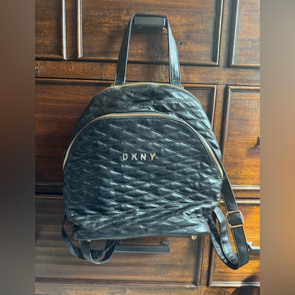 DKNY Allure Backpack Black 14" Quilted - Picture 4 of 14